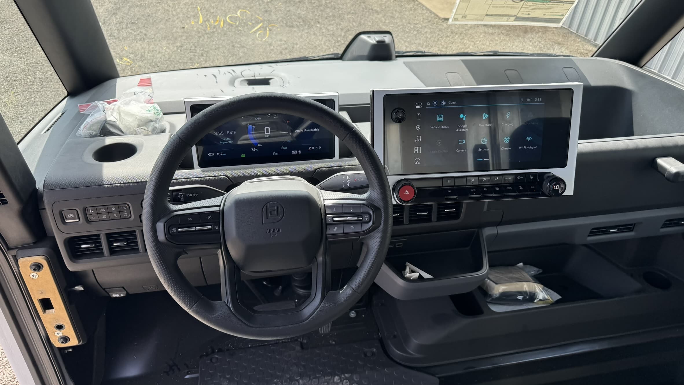 2024 BRIGHTDROP ZEVO 400 AWD ALL ELECTRIC DELIVERY VAN - Image 17