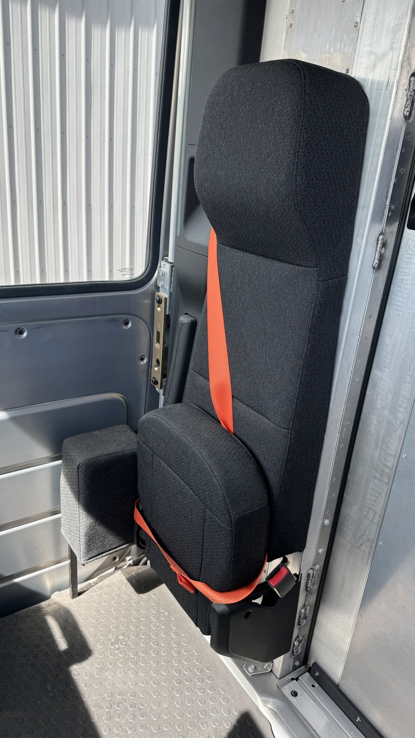 2024 BRIGHTDROP ZEVO 400 AWD ALL ELECTRIC DELIVERY VAN - Image 26