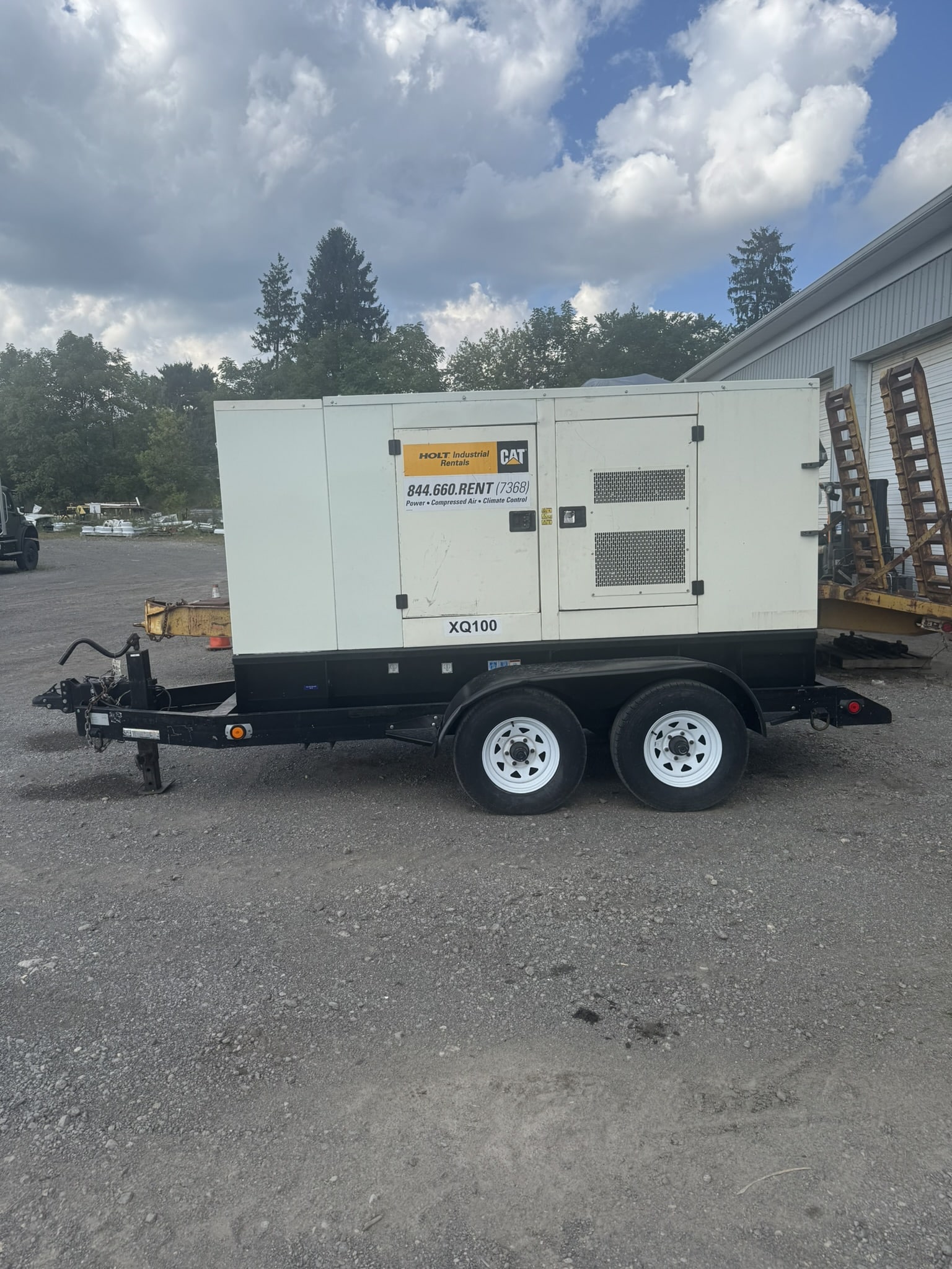 2012 CATERPILLAR XQ100-6 DIESEL GENERATOR – 100 kW MOBILE TOWABLE GENERATOR - Image 2